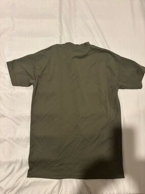 Men's Short-Sleeve Crewneck Tee in Olive Green